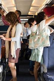 姐妹请就坐,共度美好时光——请就坐